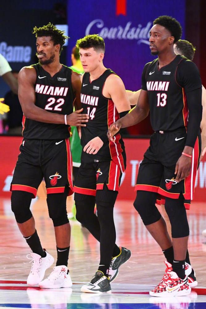 邮报：水晶宫因违规被降级参加欧会杯，将向国际