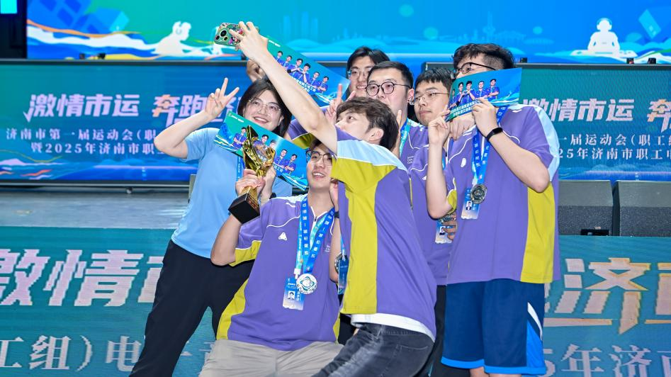 利物浦对罗 利物浦对罗